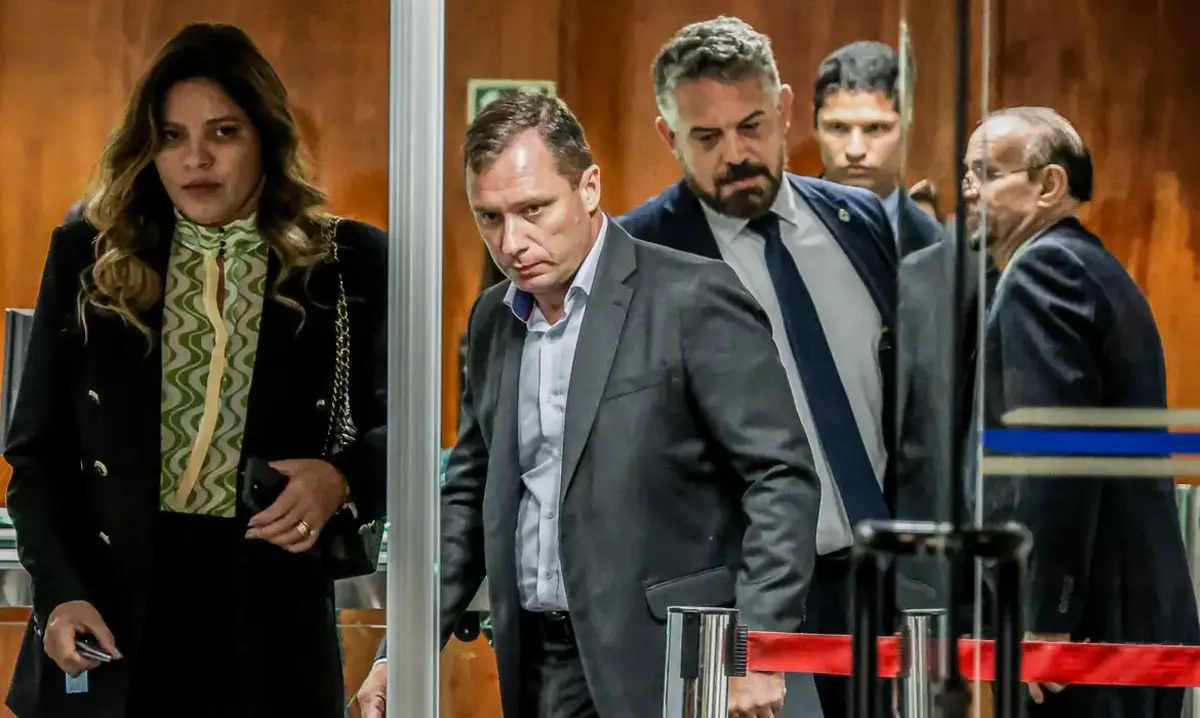Ajudante de Ordens de Jair Bolsonaro (PL), tenente-coronel Mauro Cid é a peça central da denúncia da PGR sobre a trama golpista