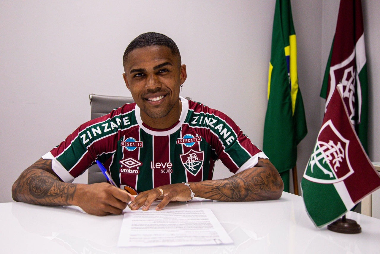 Atacante assinou contrato com o Fluminense até julho de 2025
