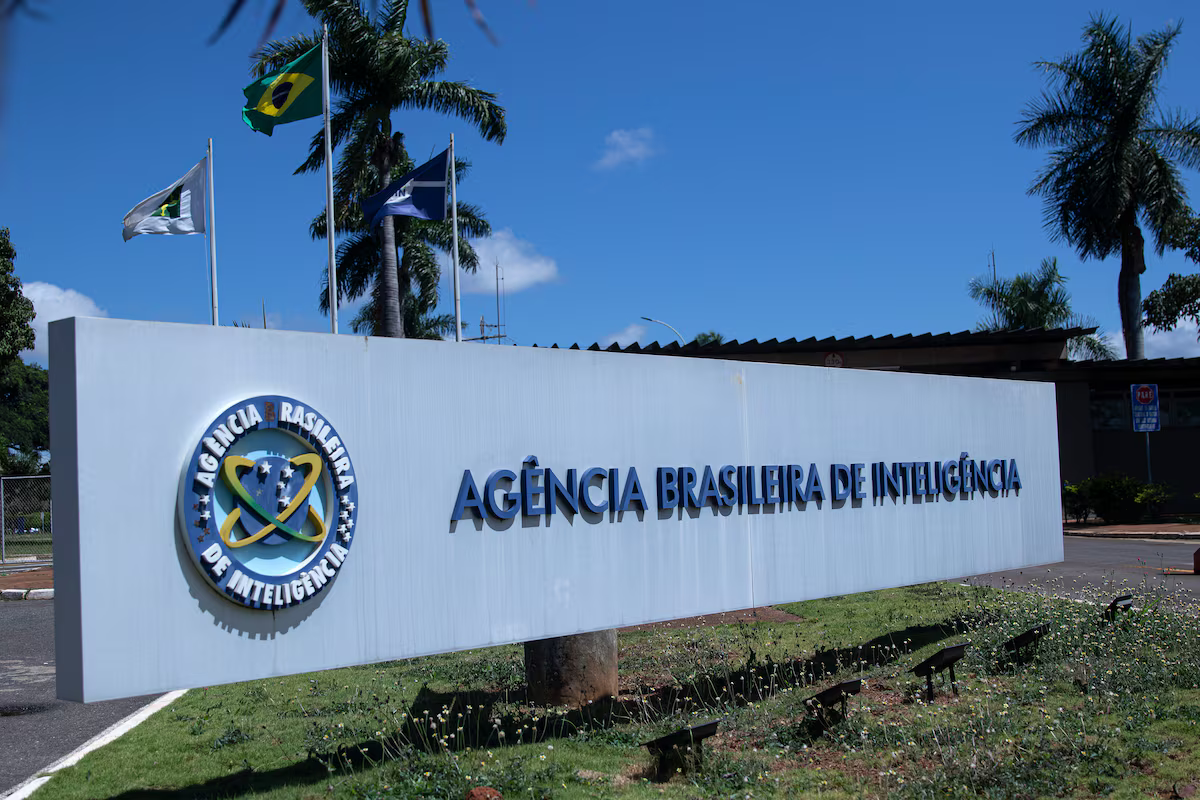 Servidores querem que governo Lula afaste envolvidos na 'Abin palalela' indiciados pela PF