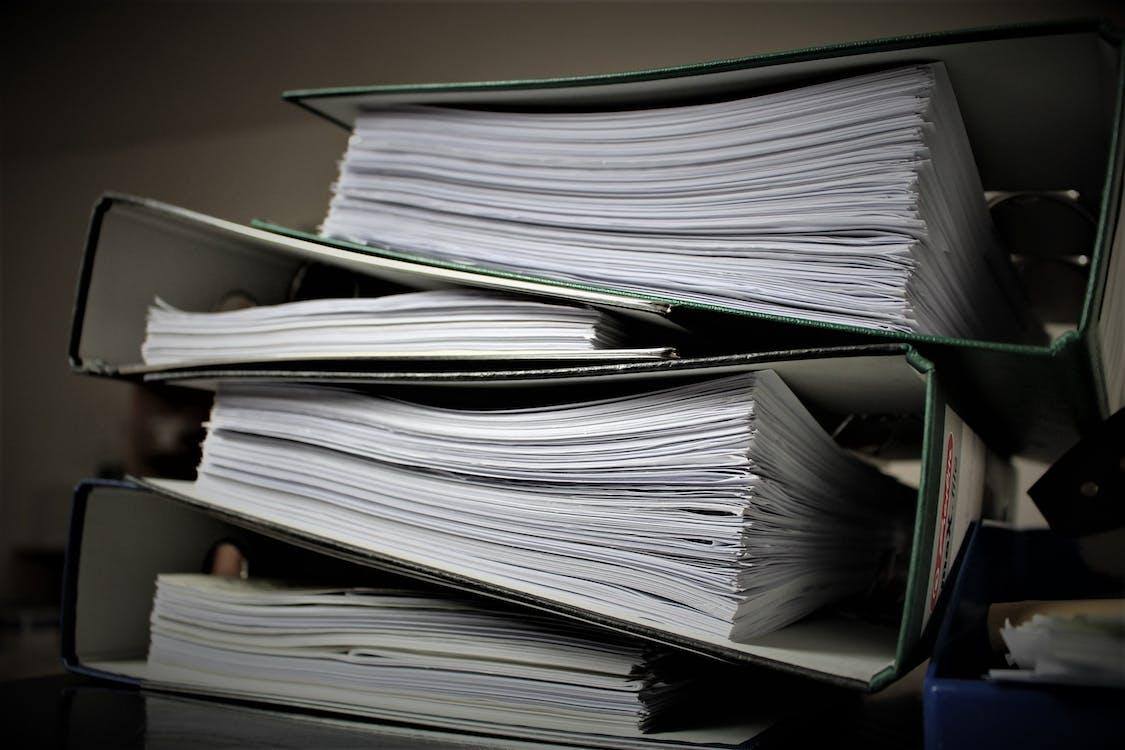 Imagem ilustrativa de arquivos com documentos