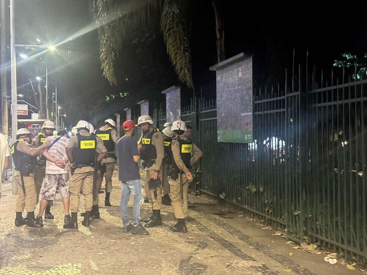 A força-tarefa de segurança tem atuado para coibir a venda de drogas ilícitas no Carnaval de BH