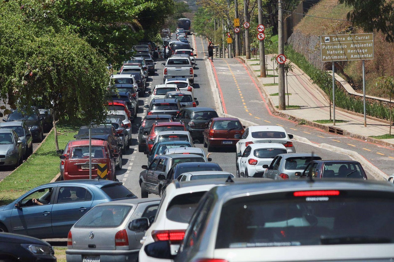 Filas longas se formaram para entrar no parque