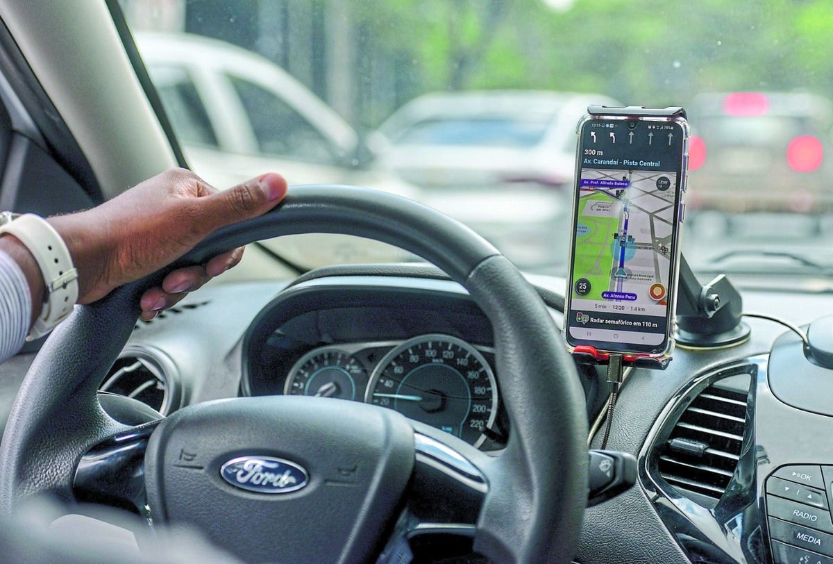 Segundo a Amobitec, 40% dos motoristas conseguem fazer mais de 3 salários mínimos por mês