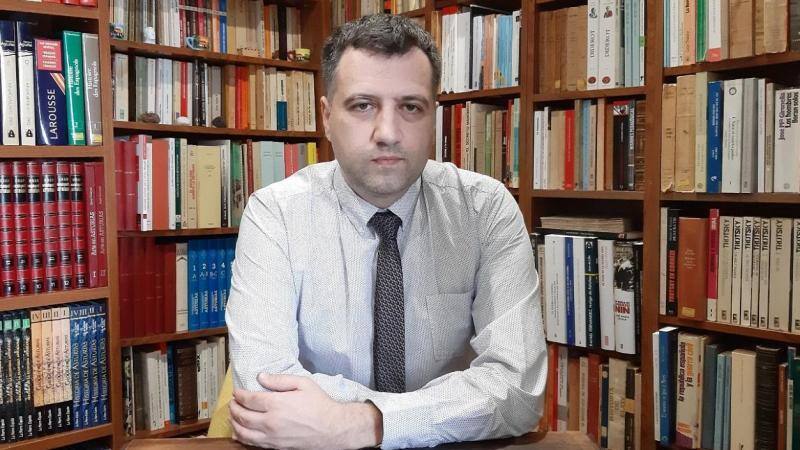 Professor foi punido por dar nota máxima aos alunos