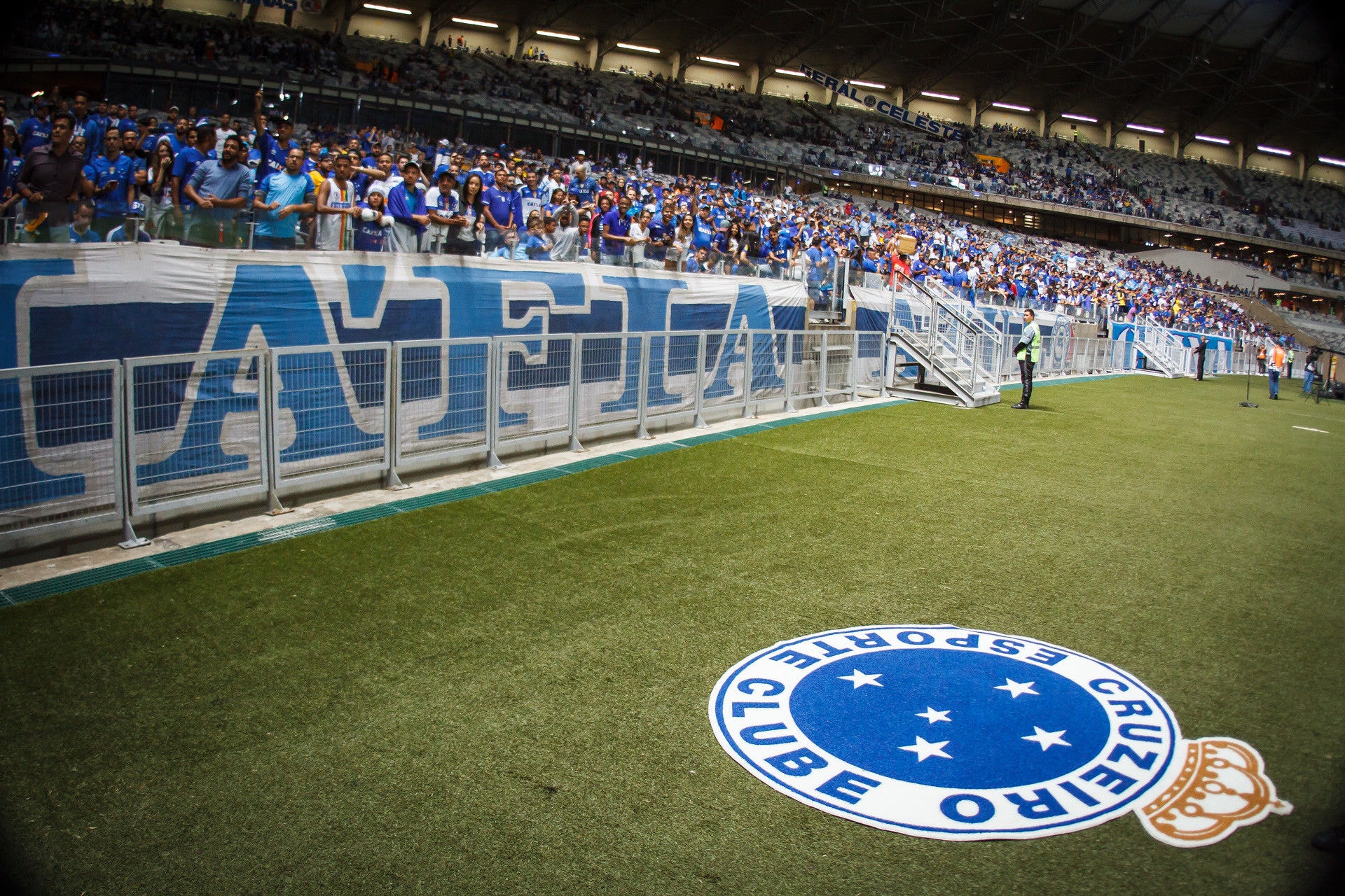 Integrantes da Máfia Azul continuam frequentando as arenas