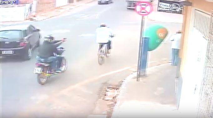 Vídeo: circuito de segurança flagra tentativa de homicídio em Caratinga
