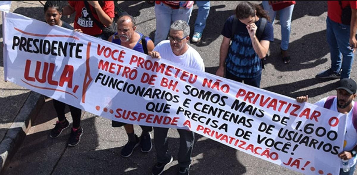 Trabalhadores do metrô protestam em BH e cobram Lula por promessa de campanha