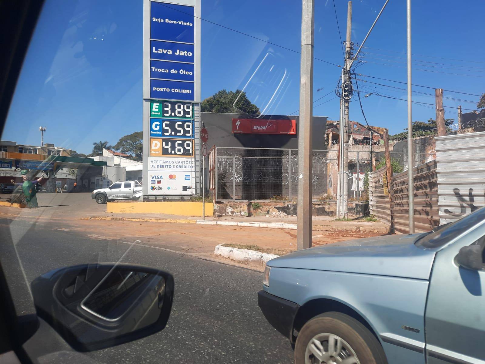 Posto na avenida Antônio Carlos, em BH, vende gasolina a R$ 5,59