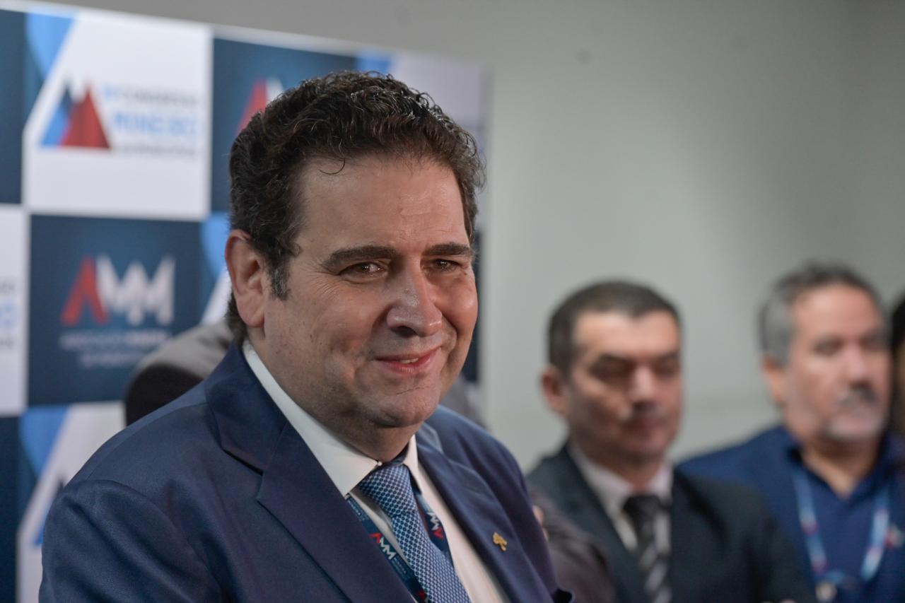 O presidente da Associação Mineira dos Municípios (AMM), Marcos Vinícius da Silva Bizarro (sem partido)