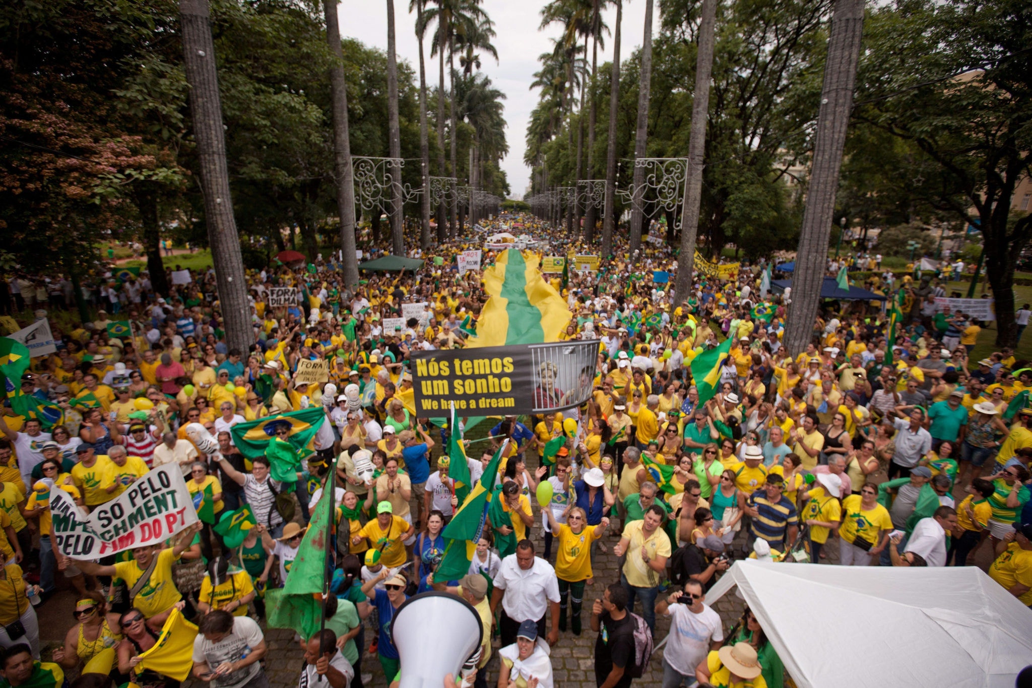Protesto na praça da Liberdade