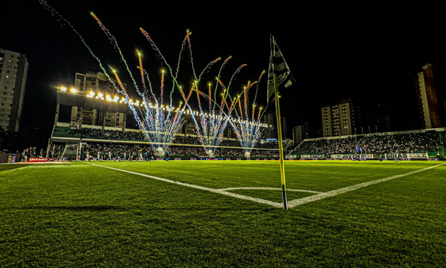 Jogo entre Goiás e América ocorre no estádio Hailé Pinheiro, a Serrinha