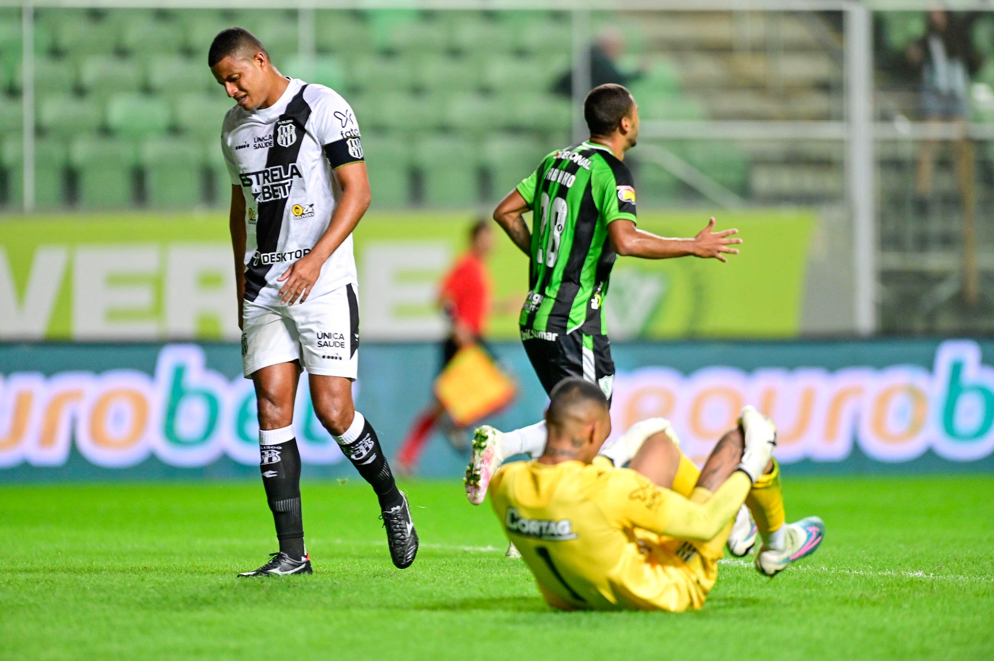 Vitória sobre a Ponte Preta foi a quarta do América contra times paulistas nesta Série B