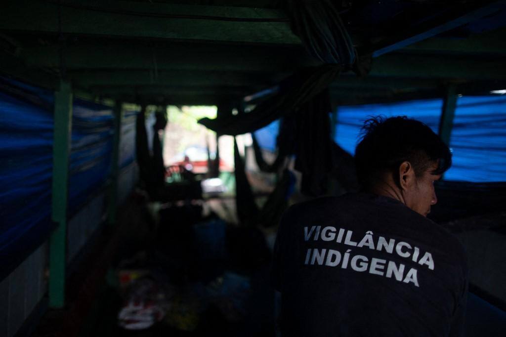 Indígenas Mauruna, Matis e Canamari procuram o jornalista britânico Dom Phillips e o indigenista Bruno Pereira, no Rio Itaguaí, no Vale do Javari, no estado do Amazonas