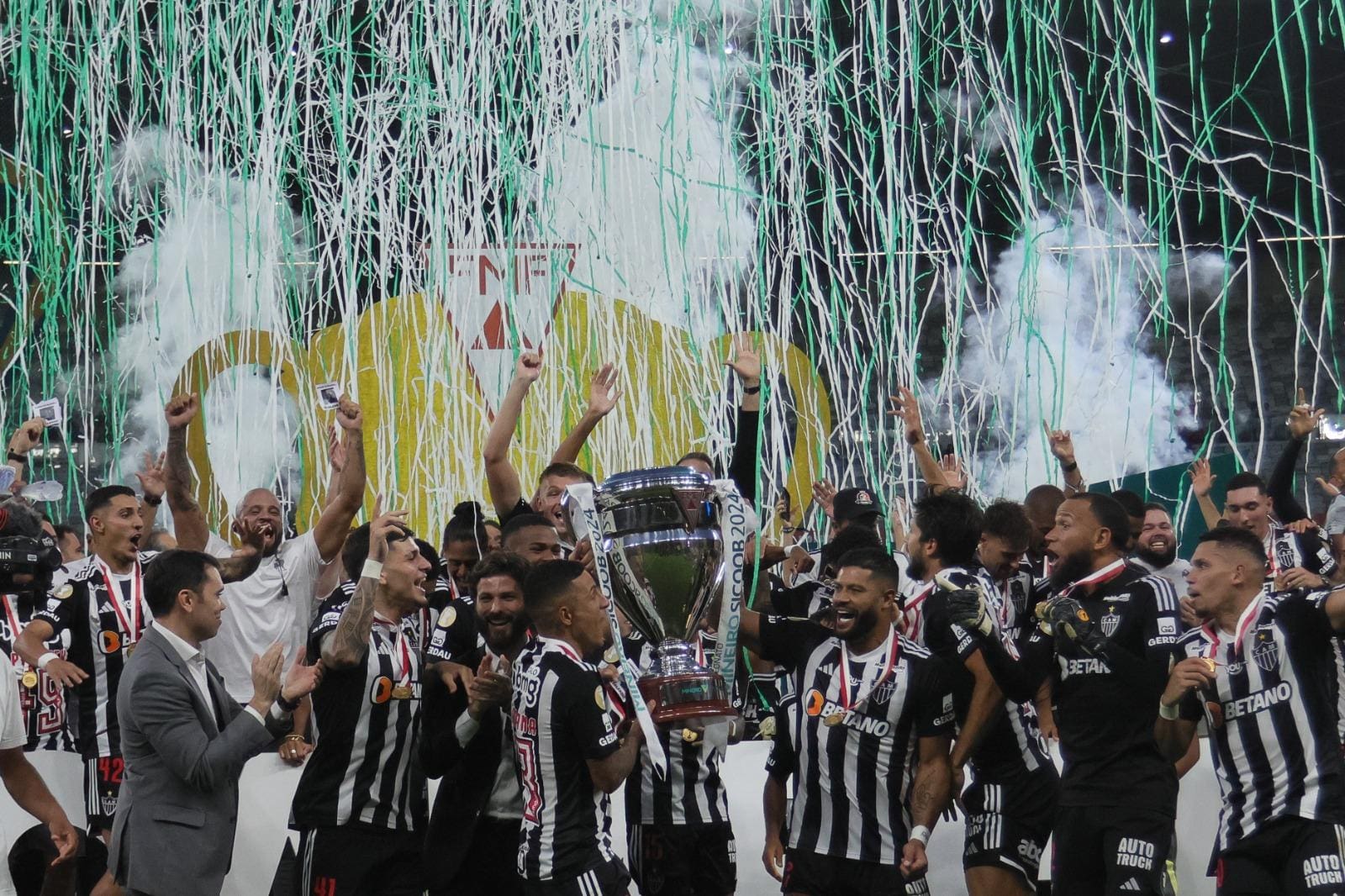 Jogadores do Atlético comemoram título do Campeonato Mineiro
