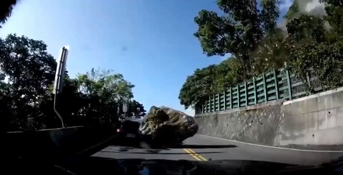 Vídeo mostra rochas caindo em estrada durante terremoto em Taiwan