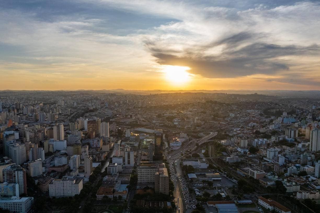 Céu em BH deve ser de poucas nuvens
