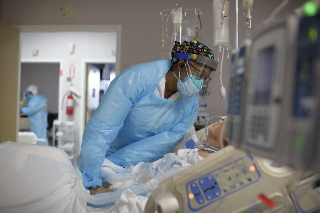 Hospital Covid-19 - internação por coronavírus - leito de UTI