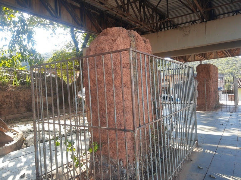 Estado das ruínas das ruínas da Real Fábrica de Ferro de Morro do Pilar antes da restauração