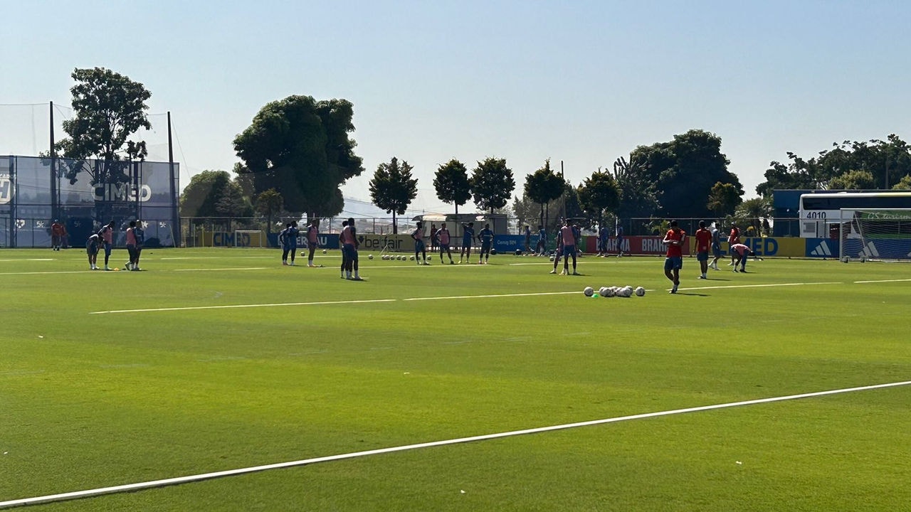 Cruzeiro faz treino aberto Toca da Raposa