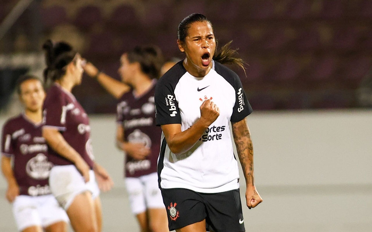 Vic Albuquerque comemora gol pelo Corinthians. (Foto: Agência Corinthians)