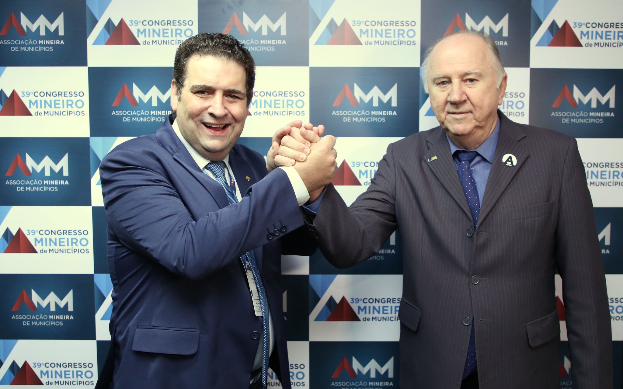 Na abertura do 39º Congresso Mineiro de Municípios,  no Expominas, o presidente da Associação Mineira de Municípios, Marcos Vinicius da Silva Bizarro e o presidente da Confederação Nacional de Municípios - CNM, Paulo Ziulkoski