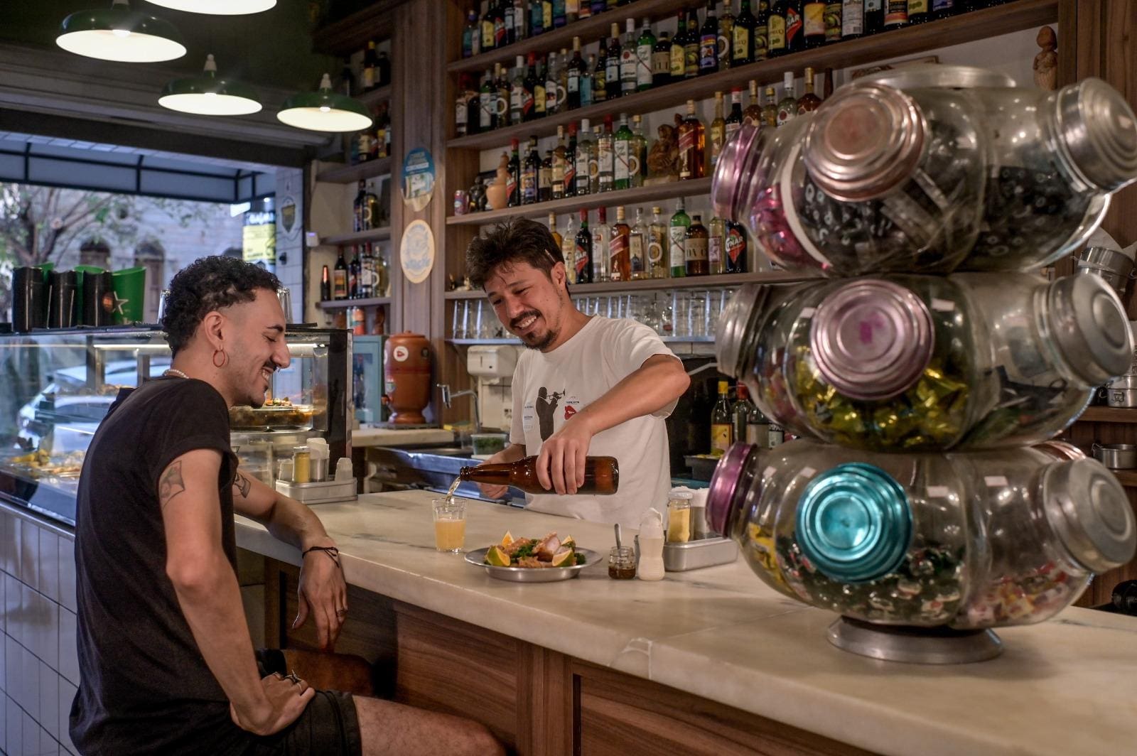 nada contra, bar do bairro funcionários