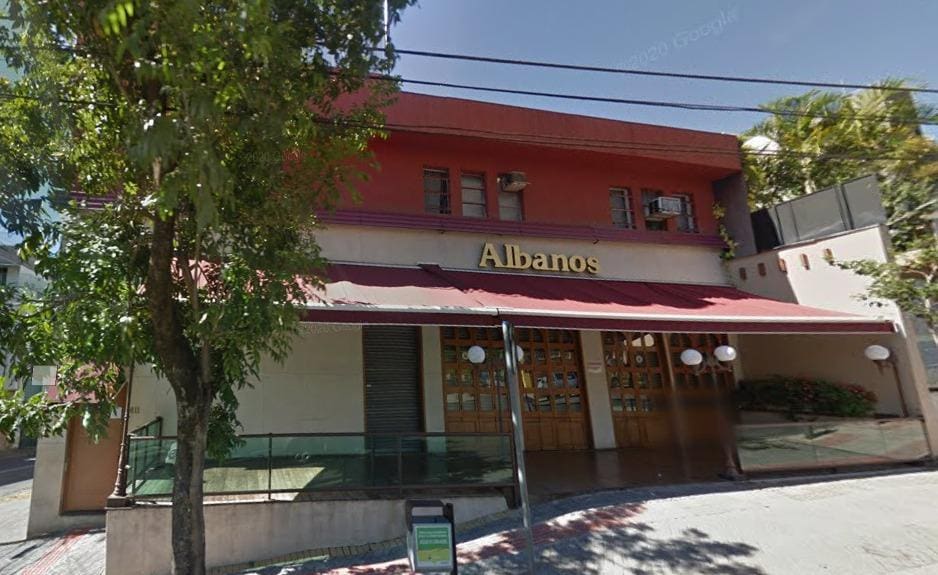 Fachada do bar Albanos, na rua Pium-í, no bairro Sion, região Centro-Sul de Belo Horizonte