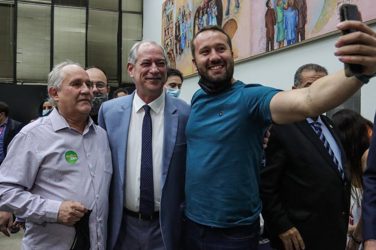 Ciro Gomes em BHjpeg