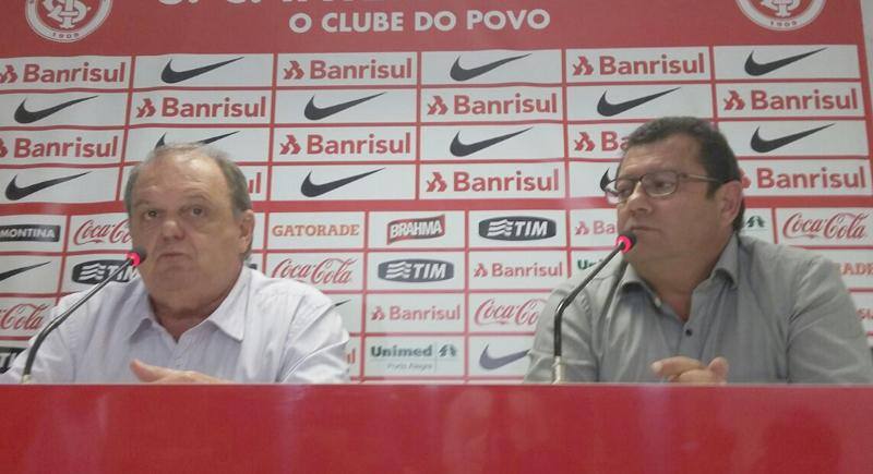 O presidente Vitorio Piffero (esquerda) e o vice de futebol Carlos Pellegrini (direita) explicaram a demissão de Diego Aguirre 