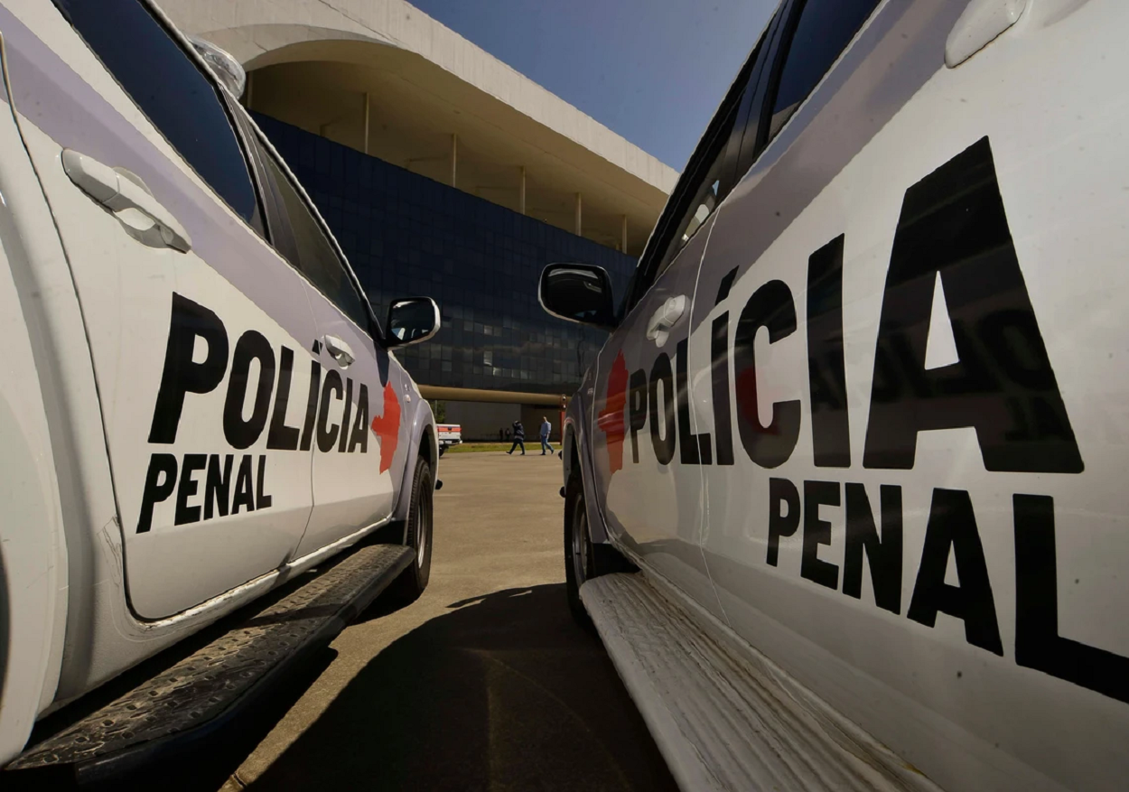 Valorizar os profissionais, garantir condições seguras de trabalho e viabilizar instituições mais humanas 
