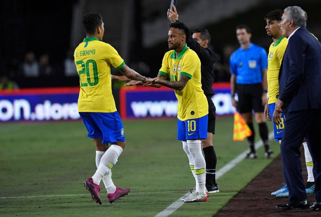 Principal jogador da Seleção, Neymar saiu do banco de reservas apenas no segundo tempo do amistoso