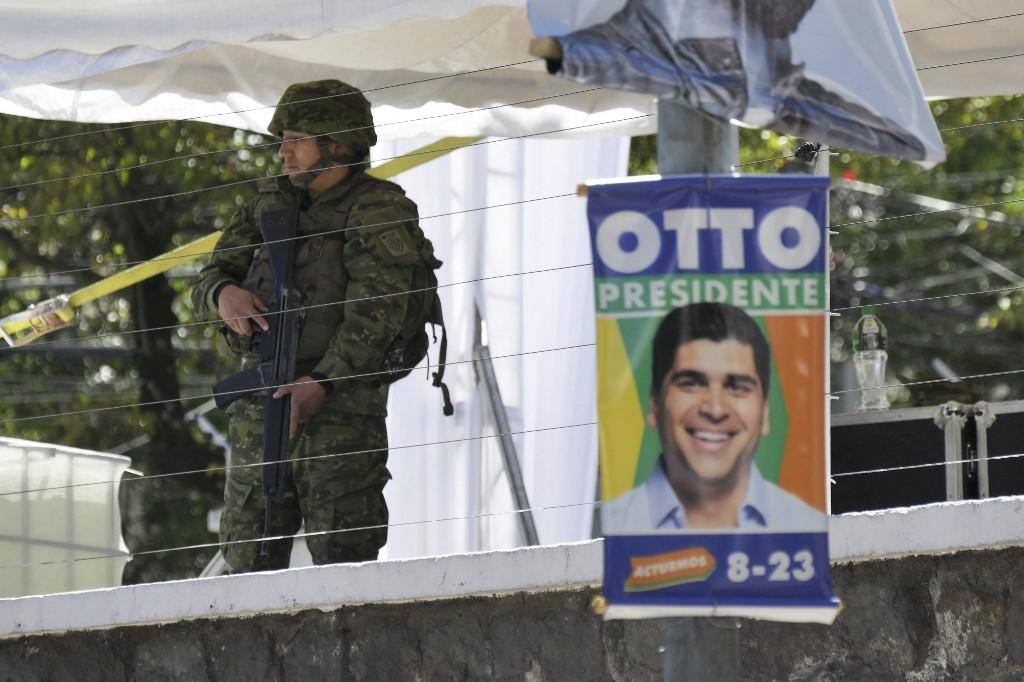 eleições equador 2023 propaganda de Otto Sonnenholzner
