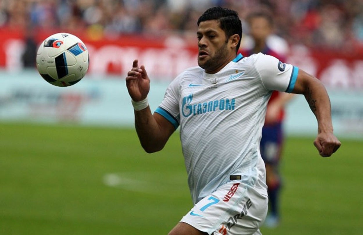 Hulk em ação com a camisa do Zenit, da Rússia