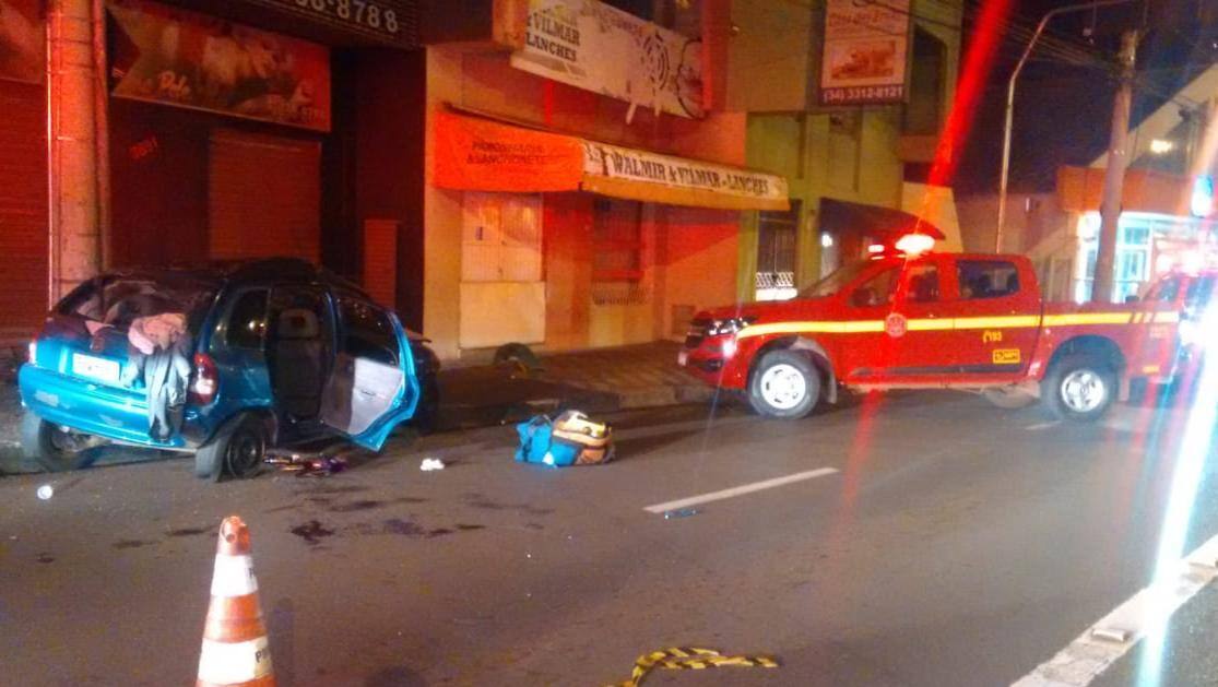 Testemunhas relataram que havia seis pessoas no veículo no momento da batida