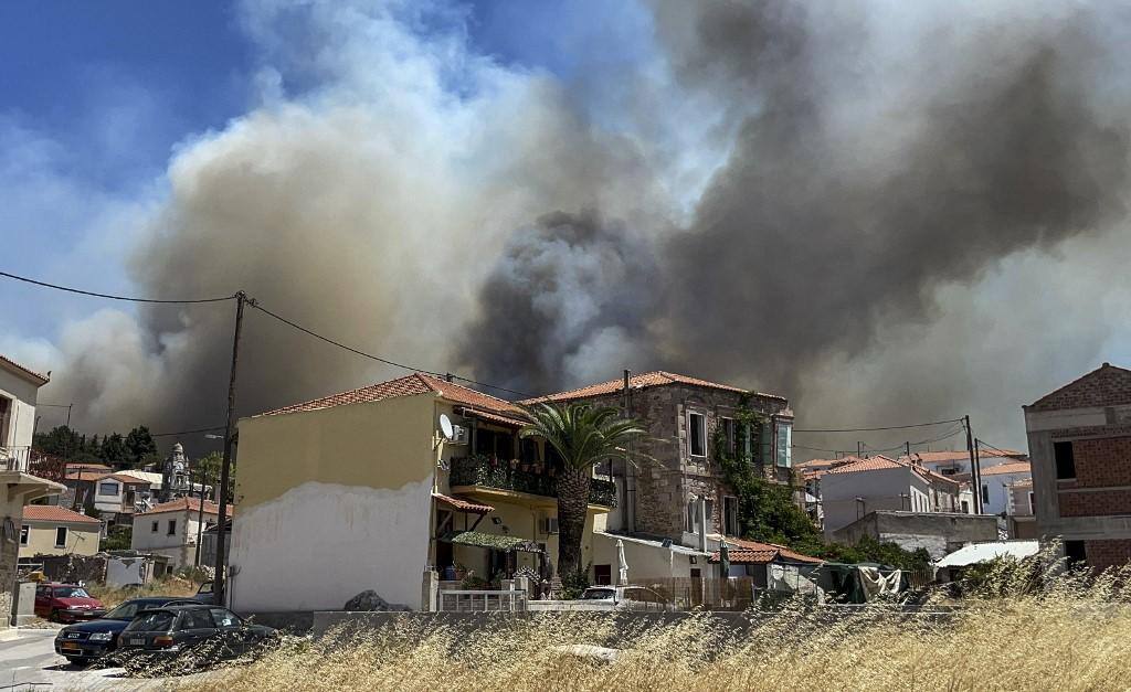 Onda de calor provoca série de incêndios no país