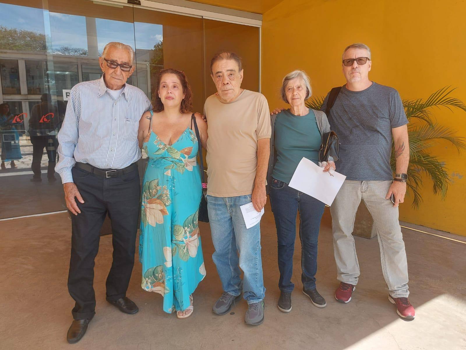 Parreiras, Lina, Miguel, Lucinha e Wladimir