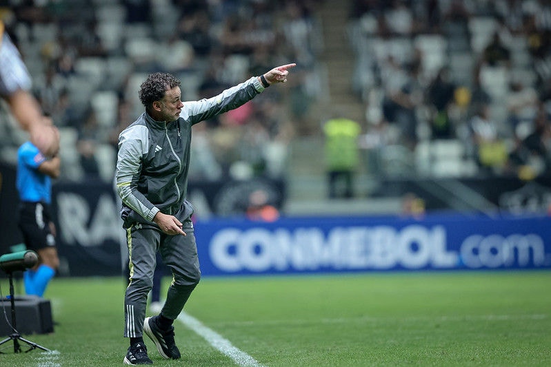 Gabriel Milito, técnico do Atlético