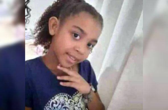 Rafaelly da Rocha Vieira brincava na rua com outras crianças quando foi atingida por bala perdida