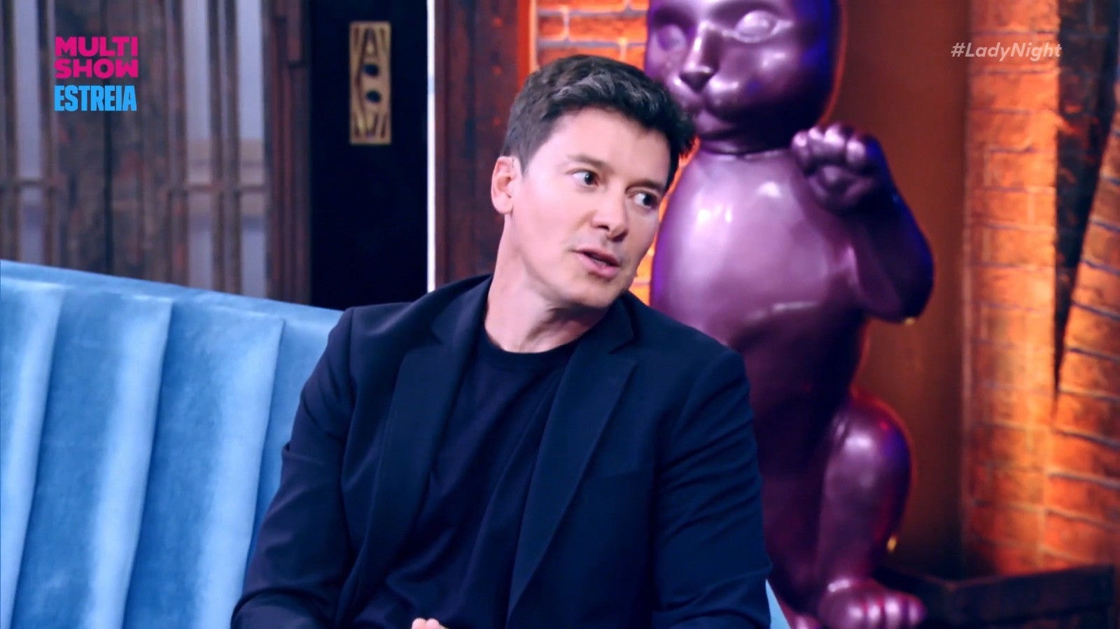Rodrigo Faro durante participação no 'Lady Night', de Tatá Werneck