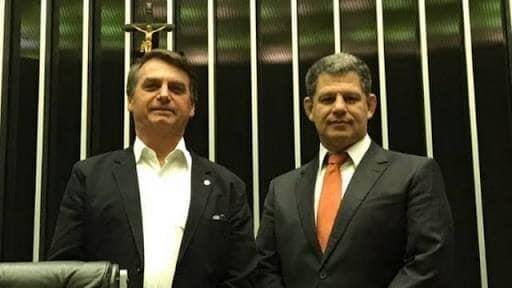 Gustavo Bebianno, futuro ministro da Secretaria-Geral da Presidência, ao lado do presidente eleito, Jair Bolsonaro
