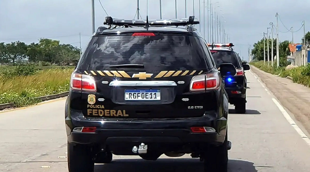 Polícia Federal faz operação contra o PCC