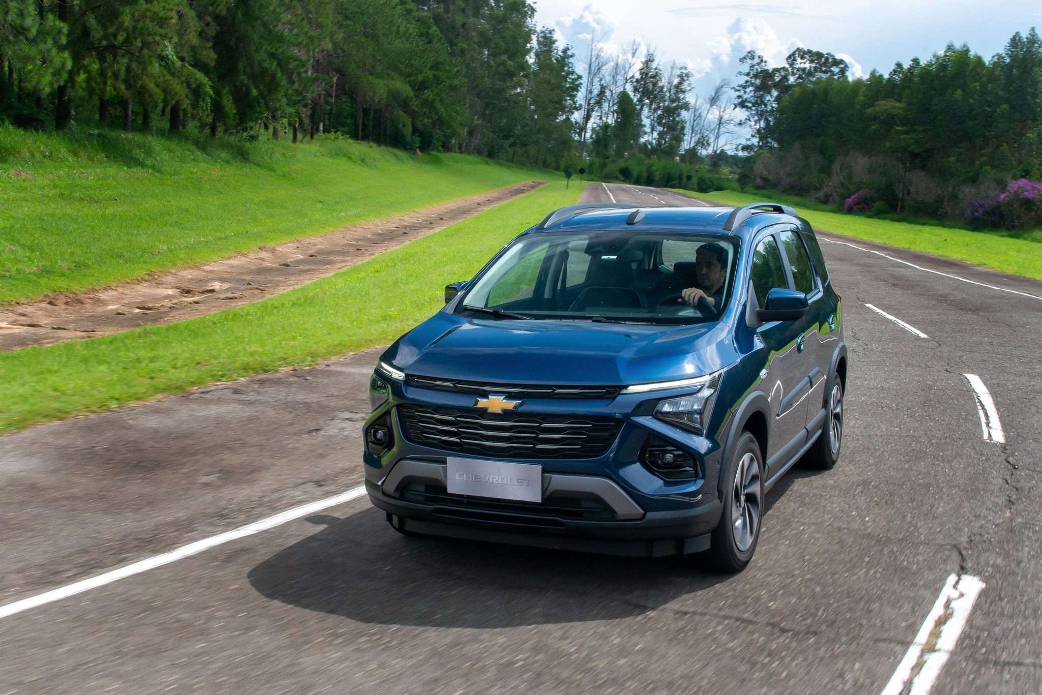 Nova Chevrolet Spin 2025 chega às lojas no fim de março