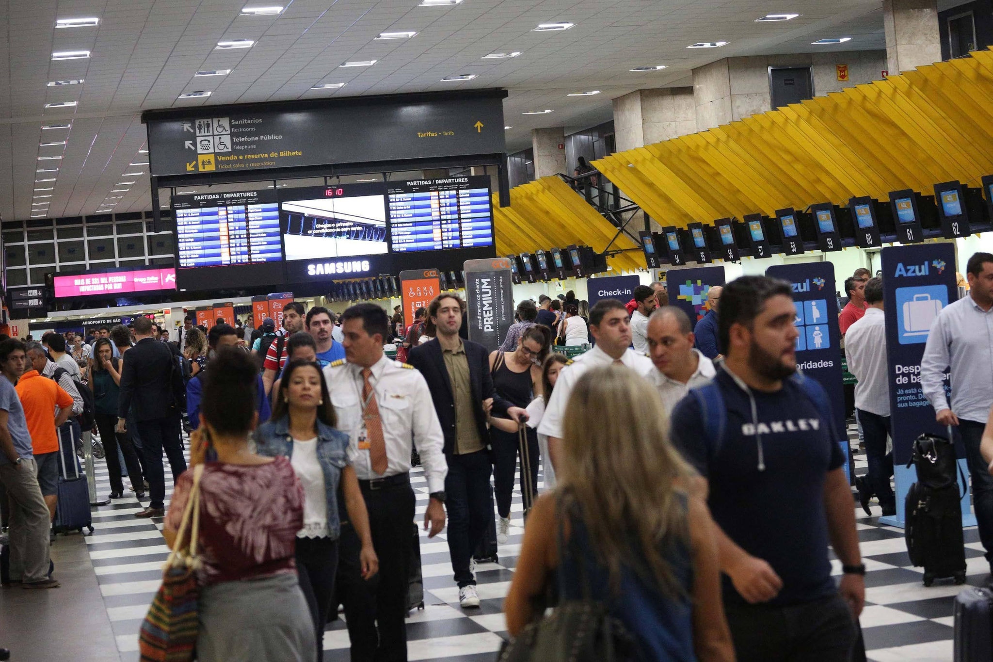 Cada vez mais cheio, aeroporto de Congonhas terá velocidade mínima para aviões se aproximarem nos horários de pico