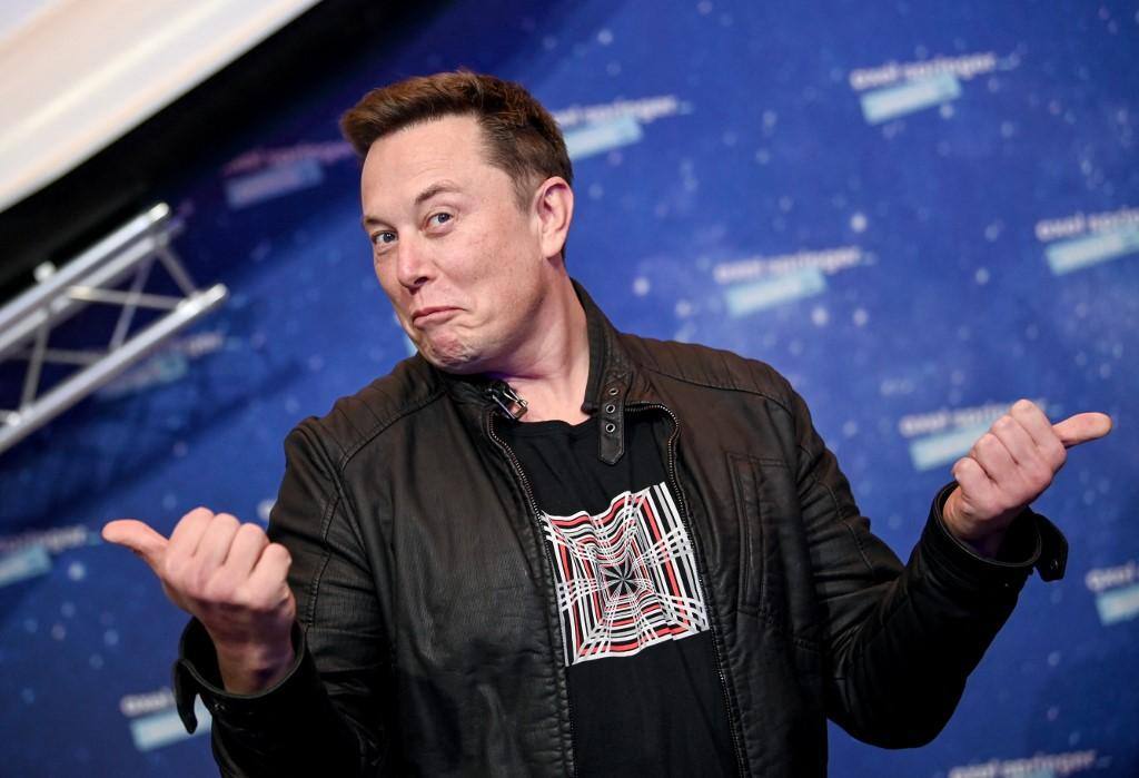 O milionário Elon Musk crit