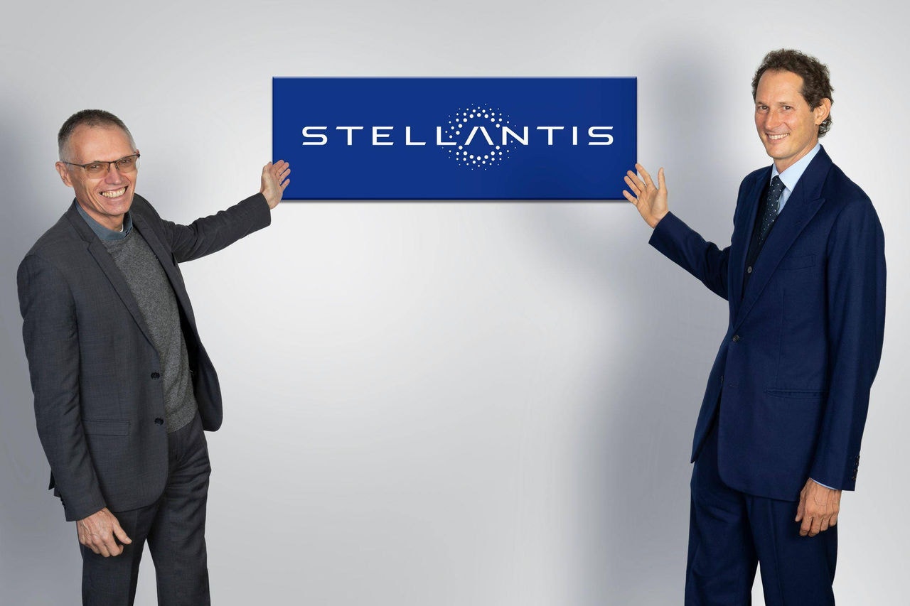 Carlos Tavares, CEO da Stellantis, e John Elkann, presidente do conselho de administração da Stellantis