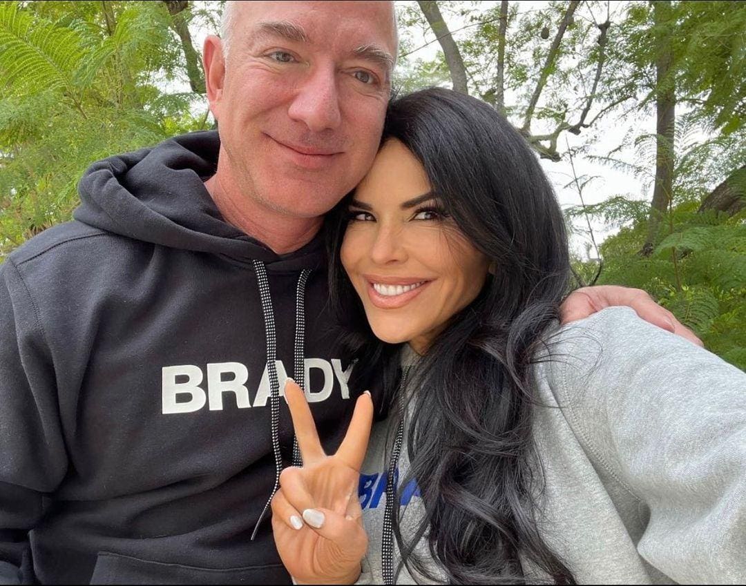 Jeff Bezos e Lauren Sánchez