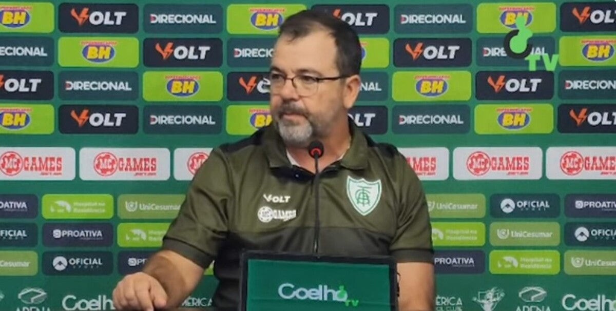 Técnico criticou a demora para apuração de pênalti a favor do Coelho.