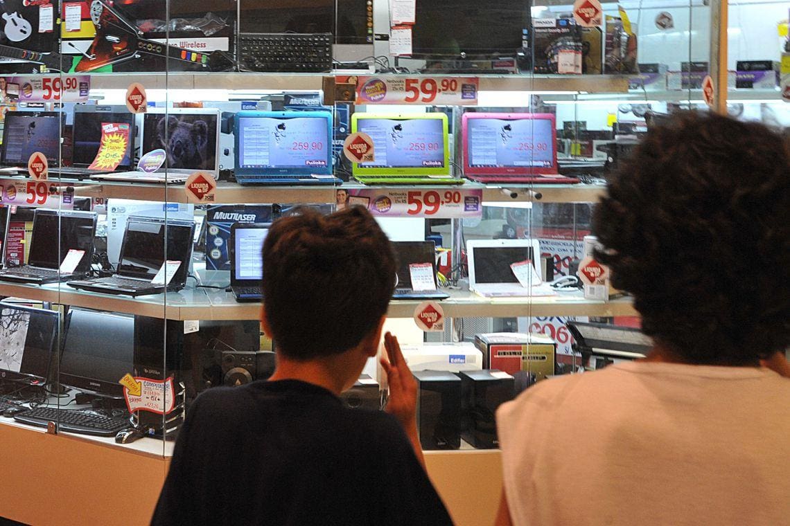 compras eletrônicos inadimplência endividados