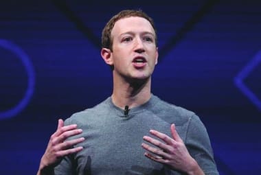 Facebook, de Mark Zuckerberg, tem procurado identificar e combater notícias “caça-cliques”