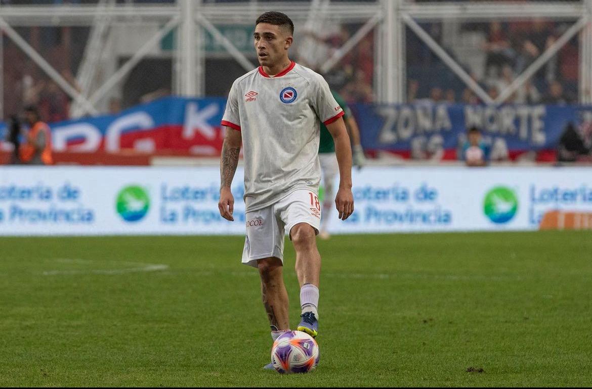 Presidente do Argentinos Juniors, Cristian Malaspina, nega proposta do Atlético por lateral Montiel 